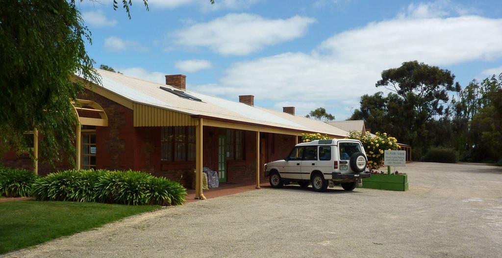 Coonawarra Place Motor Inn Exterior foto