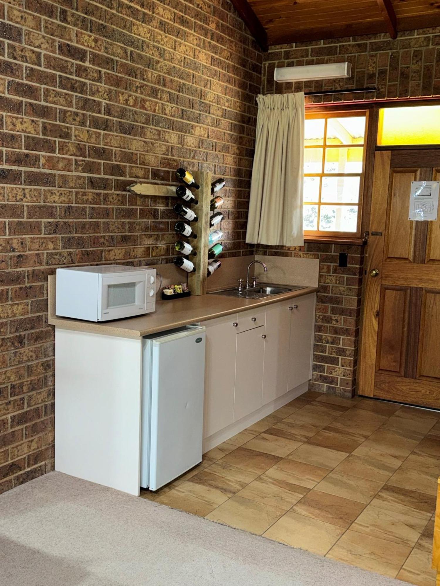 Coonawarra Place Motor Inn Exterior foto