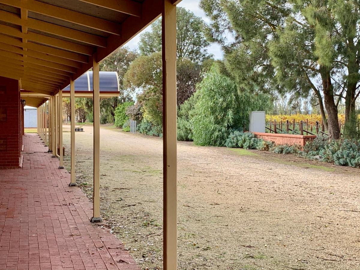 Coonawarra Place Motor Inn Exterior foto